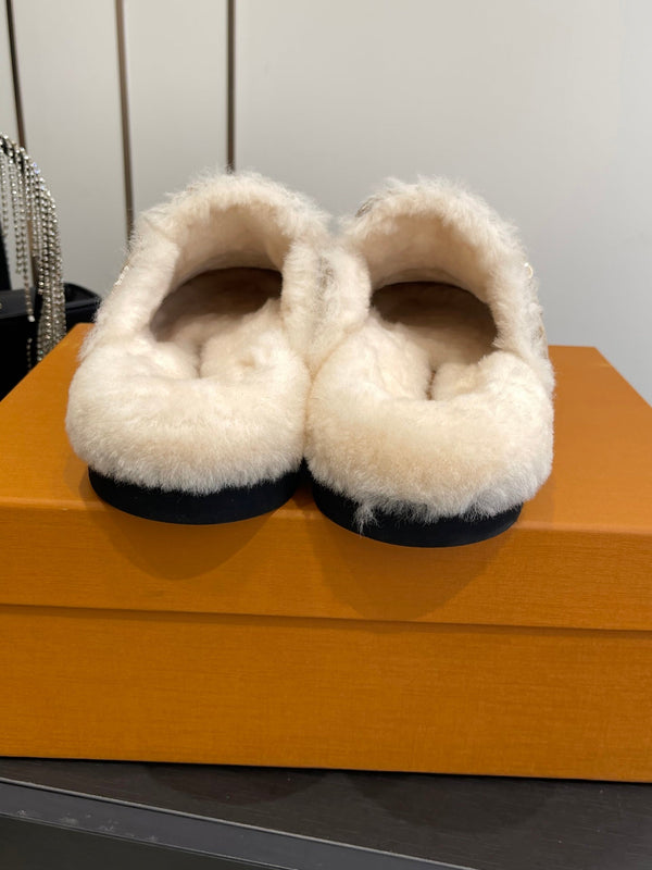 LV Cosy Flat Slippers Comfort Clog Beige Leather Monogram Fur 533469