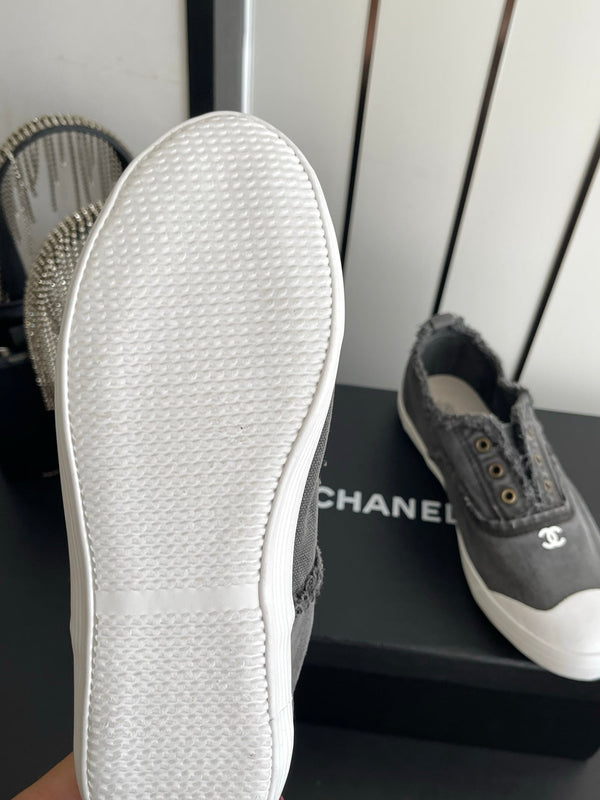 CC 26s Laceless Canvas Sneakers Dark Grey Canvas 945155