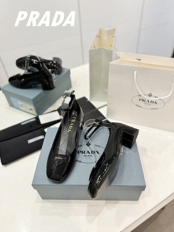 Pra Pumps 40 Square Sole Black Patent Leather