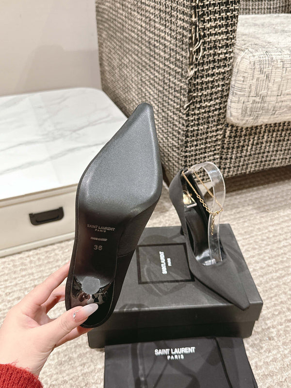 HIGH PUMP 9 CM IN BLACK SATIN