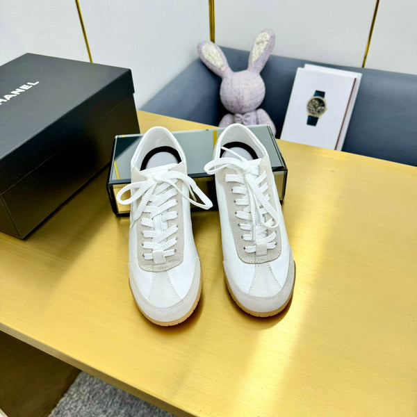 CC SNEAKER IN WHITE CALFSKIN AND SUEDE