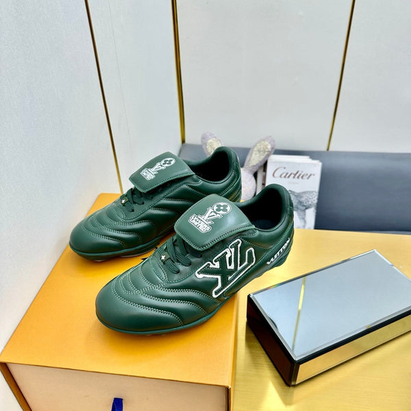 LV 25C Sneaker LV Footprint Soccer Vert Cuir de Veau uni 219933