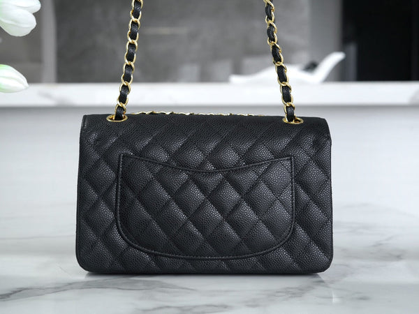 CLASSIC FLAP 23 BLACK CAVIAR GOLD HARDWARE