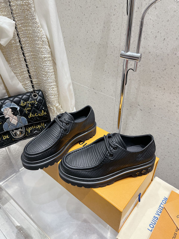 LV Ranger Derby Loafer Black Cowhide 610717