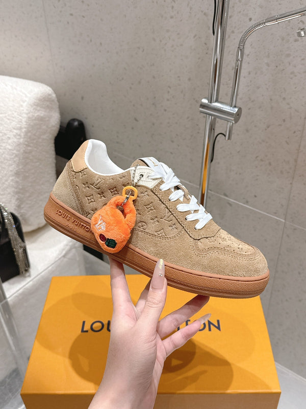 LV Stadium Sneaker Brown Suede 610787