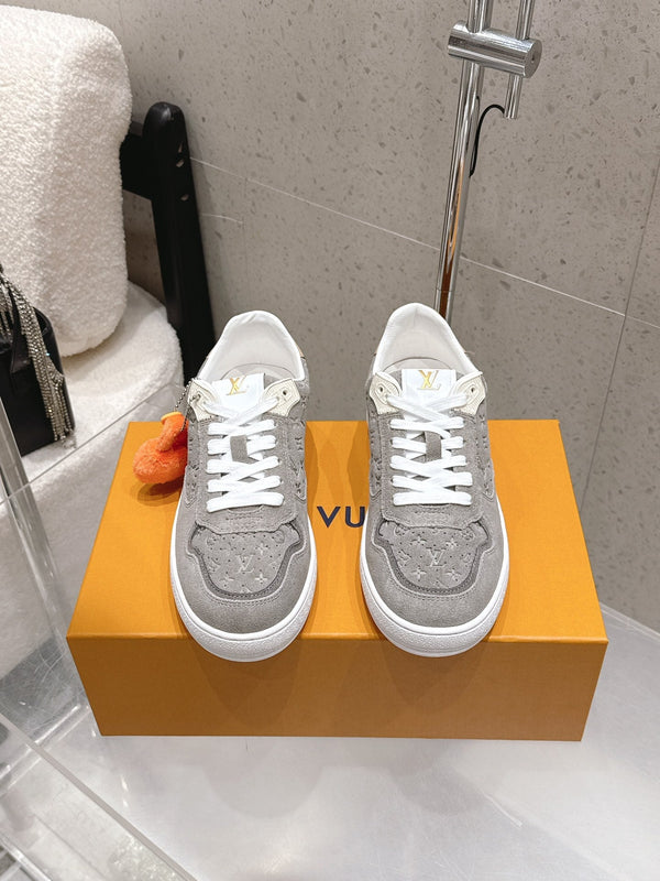 LV Stadium Sneaker Grey Suede 610788