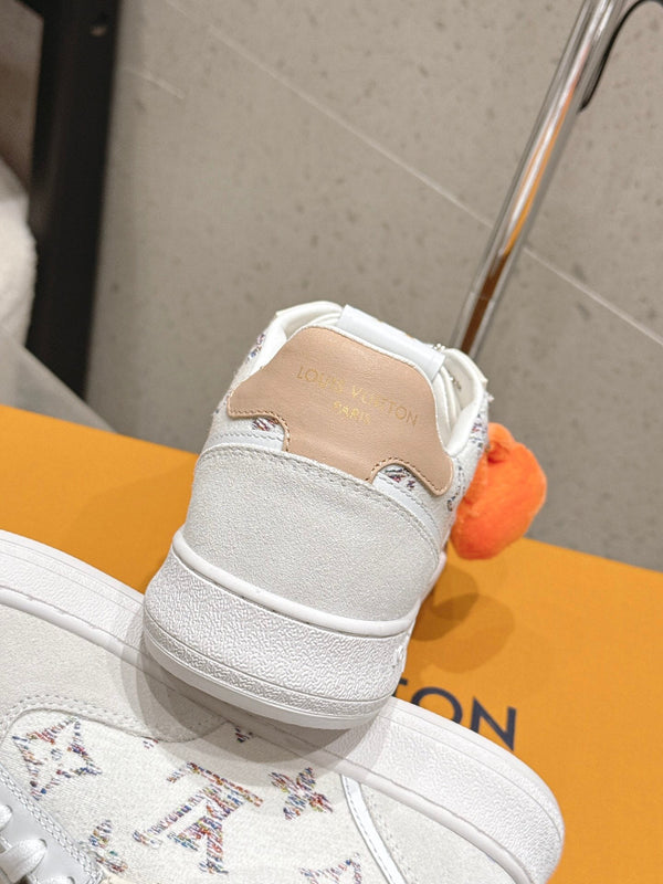 LV Stadium Sneaker Grey Cashgora Suede 610791