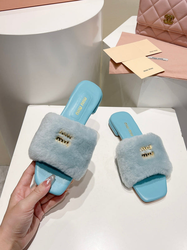 Miu Slides Light Blue Fur Leather 739564