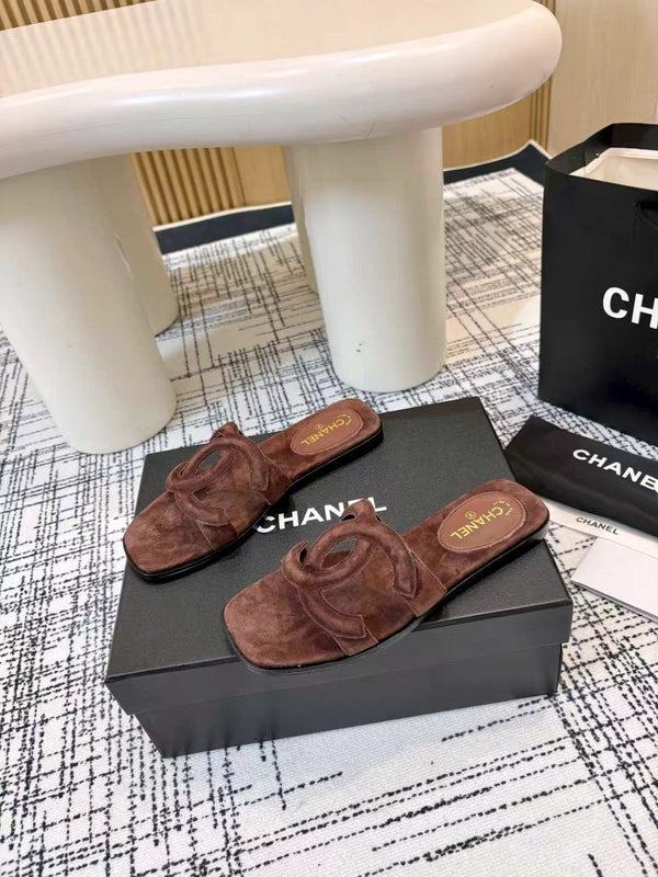 CC 26s Open-toe Sandal Chocolate Suede 681941