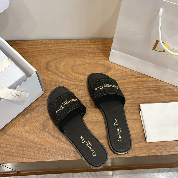 CD 26s Hollow-out Slippers Black Leather 998235