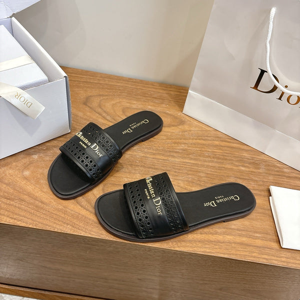 CD 26s Hollow-out Slippers Black Leather 998235