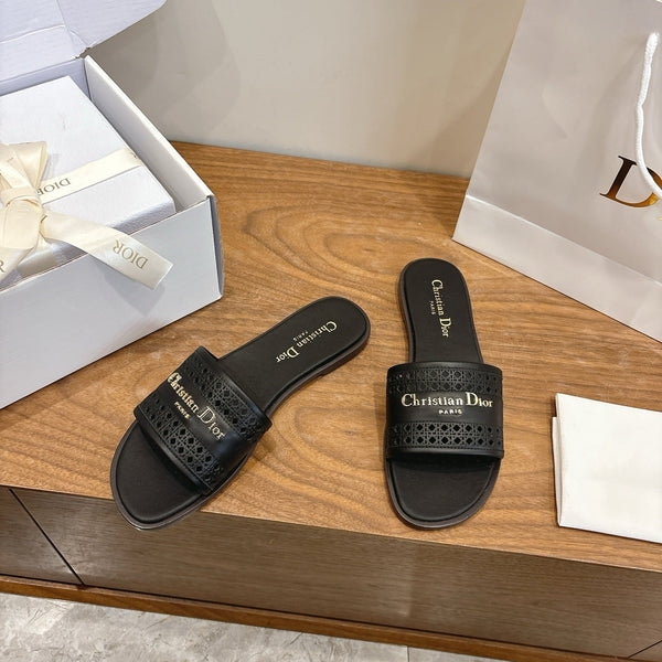 CD 26s Hollow-out Slippers Black Leather 998235