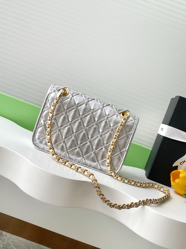 CC 25C Flap Bag 19cm Silver Metalic Quilted Lambskin