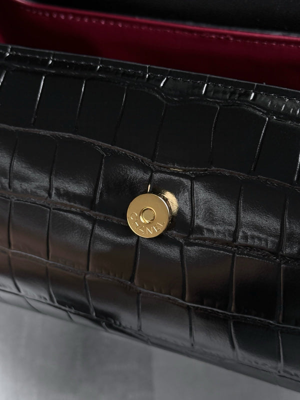 CC 26s Clutch With Chain 23cm Black Crocodile Embossed Calfskin