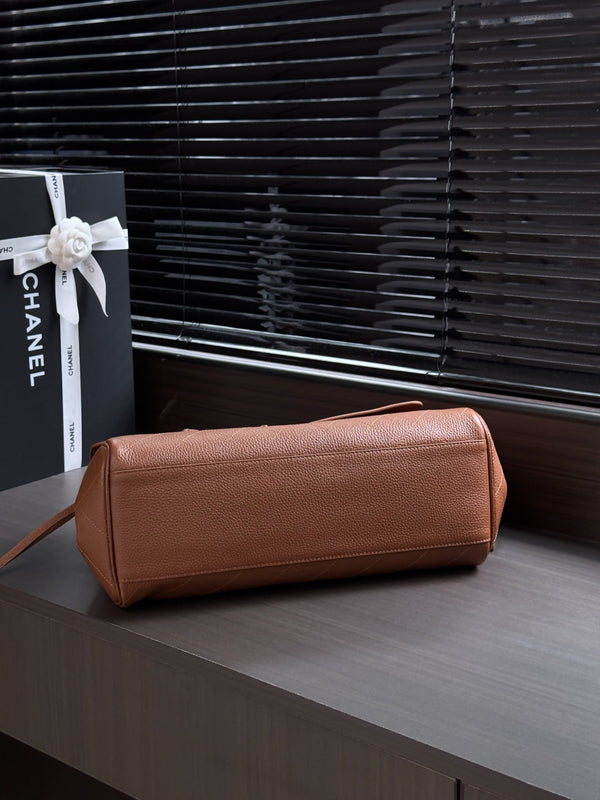 CC 26s Small Shopping Bag 38CM Brown Calfskin 143386