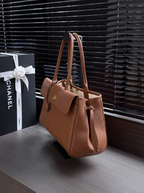 CC 26s Small Shopping Bag 38CM Brown Calfskin 143386