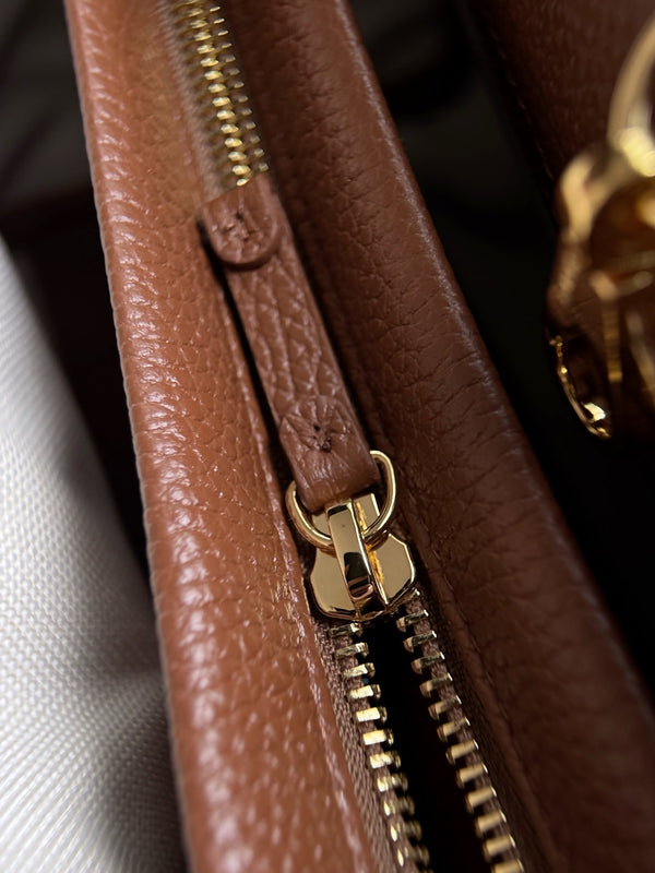 CC 26s Small Shopping Bag 38CM Brown Calfskin 143386