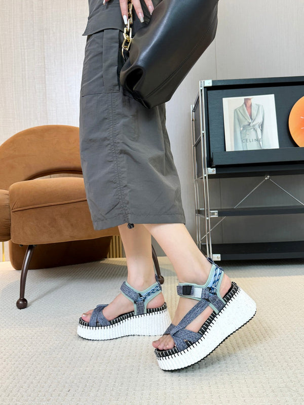 CHLOÉ NAMA WEDGE SANDALS IN GREY FABRIC AND WHITE RUBBER