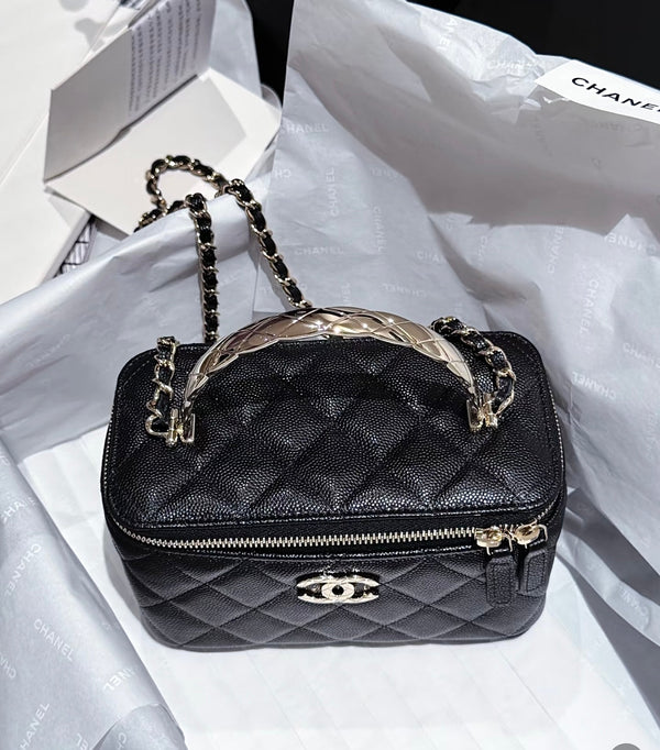 CC Coco Crush Vanity Case Black Caviar Leather 290246