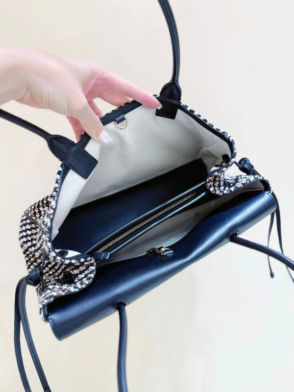 CC 2026 "Urban Essential" East West Bag 30.5 Black Tweed Calfskin 354066