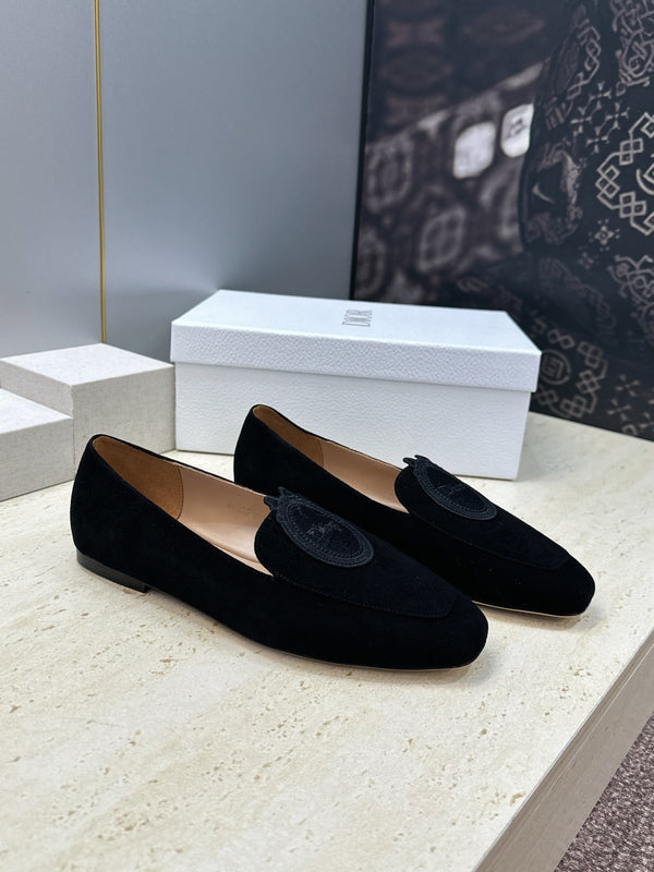 CD 26s Médaillon Loafers Black Suede 118456