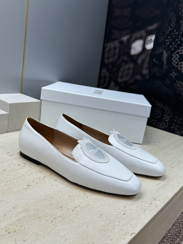 CD 26s Médaillon Loafers White Leather 118458