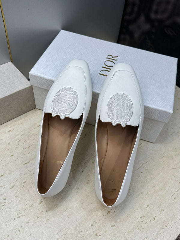 CD 26s Médaillon Loafers White Leather 118458