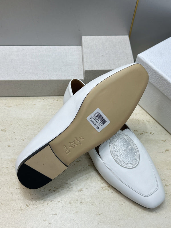 CD 26s Médaillon Loafers White Leather 118458