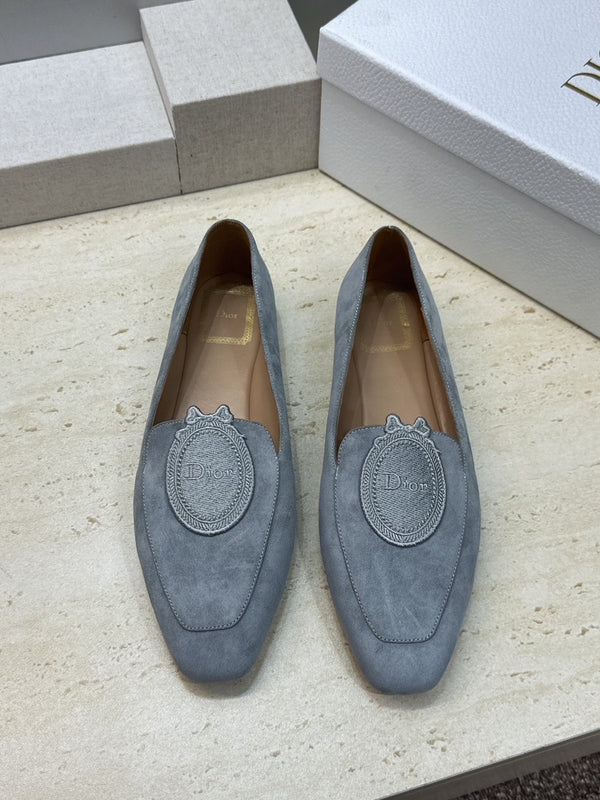 CD 26s Médaillon Loafers Denim Blue Suede 118459