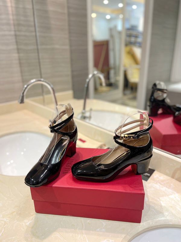 VLTN 26s VLogo Block Heels Black Patent Leather 985374