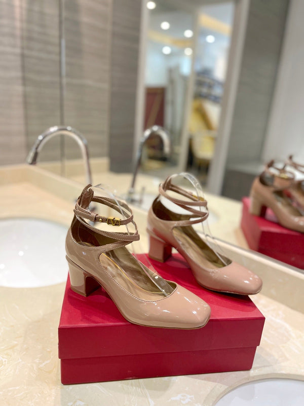 VLTN 26s VLogo Block Heels Nude Patent Leather 985377