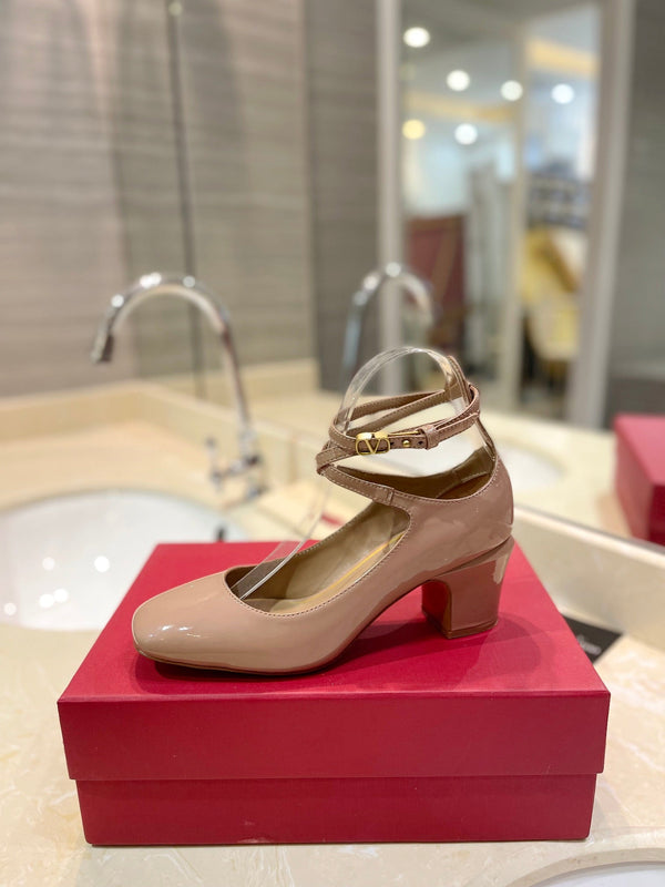 VLTN 26s VLogo Block Heels Nude Patent Leather 985377