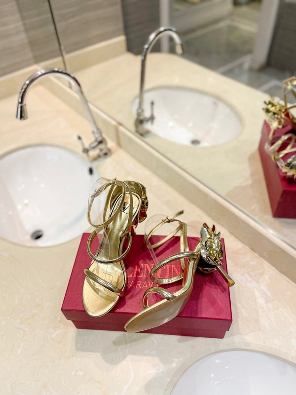 VLTN 26s Ladycrush Strass Flower Sandals Gold Metallic Leather 985382