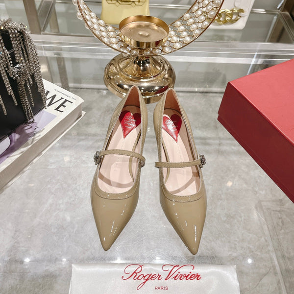 Mary Jane Virgule Pumps 55 Beige Patent Leather