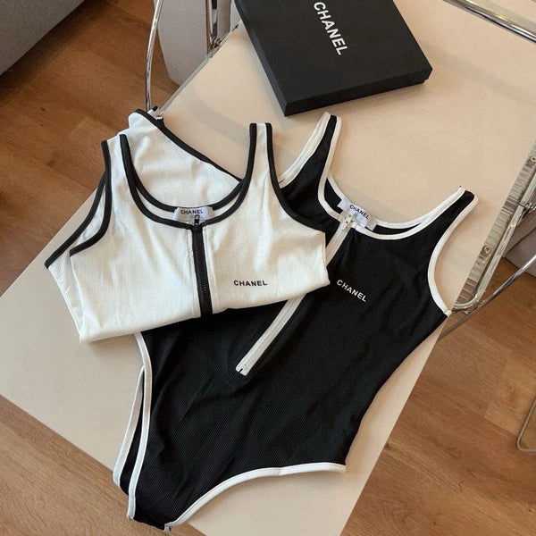 CC BIKINI SWIMSUIT SET IN WHITE AND BLACK TRIM 625974