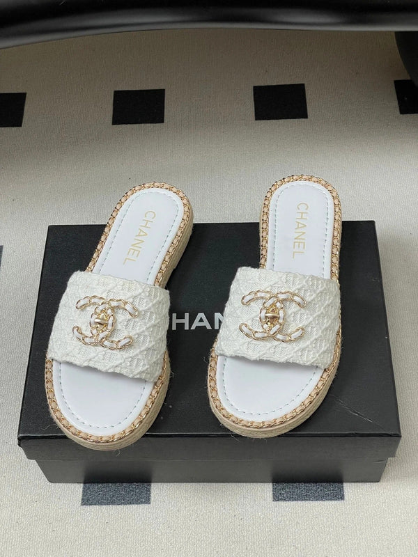 CC 26s Flat Slippers White Gold Fabric Sheepskin 649486