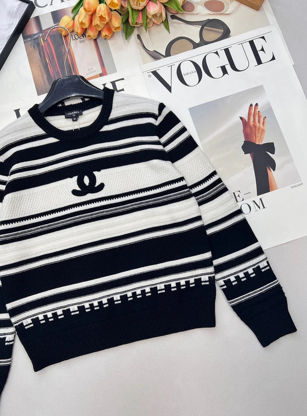 CC 26 Striped Plush Letter Knit Sweater Black White Wool 785169