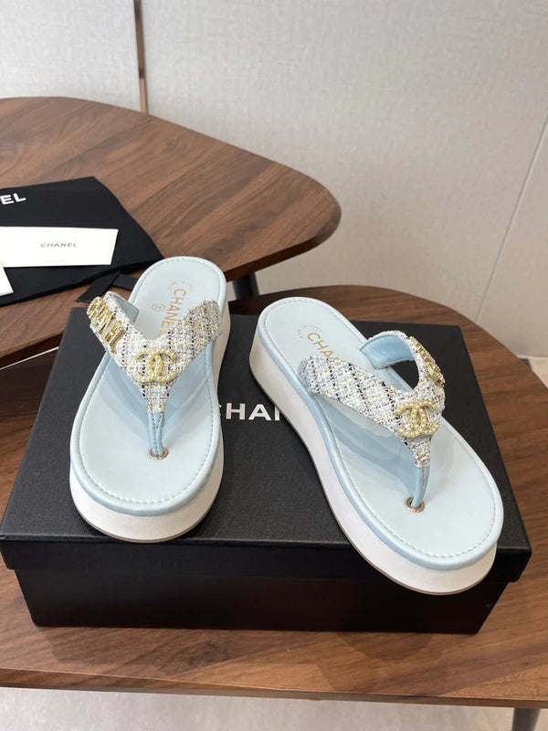 CC 2026 Thong Sandal Platform Tweed Gold Logo Details 790372