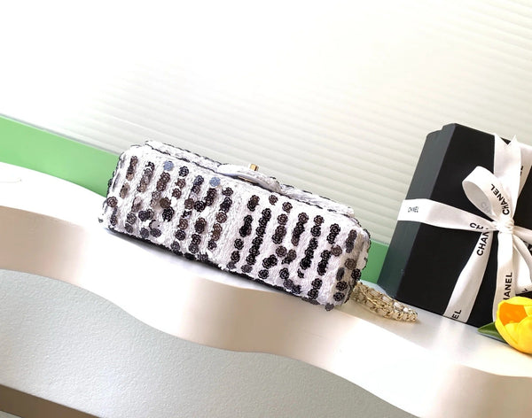 Chanel 2026 Bag 21cm White Black Sequin 331213