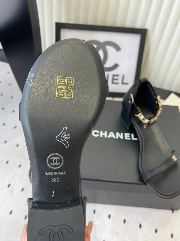 CC 26s Sandals 35 Black Sheepskin 650102