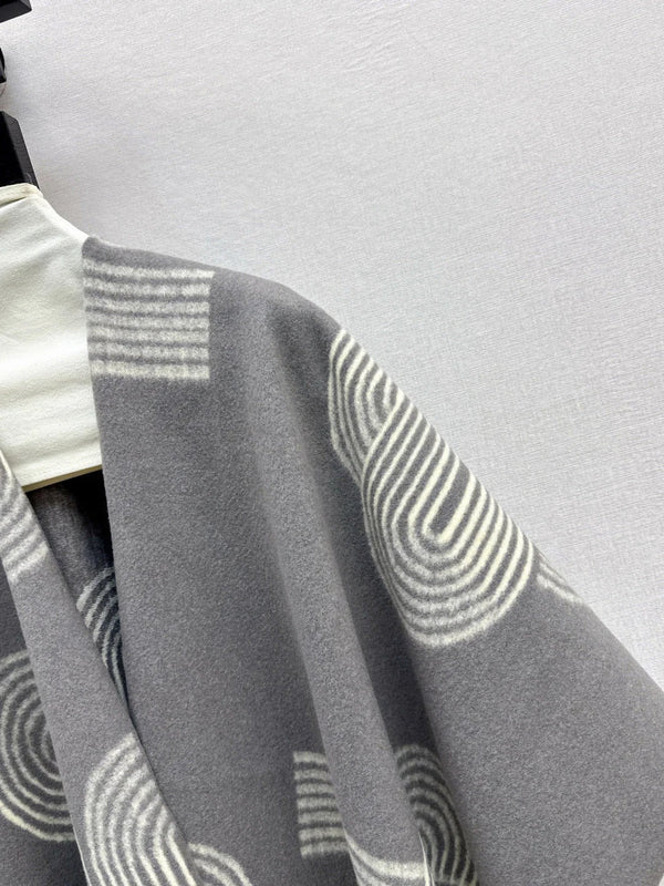 HERMES 25S JACQUARD CAPE COAT 320