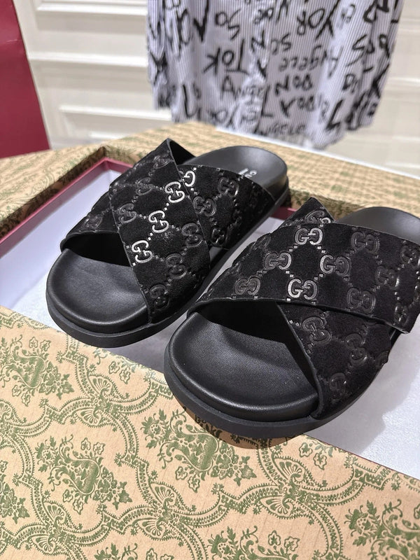 GG SLIDES IN BLACK SUEDE WITH EMBOSSED LOGO STYLE 6