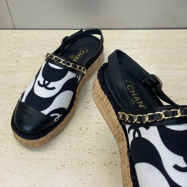 CC 26 Slingback Espadrilles Black Sheepskin Canvas 607462