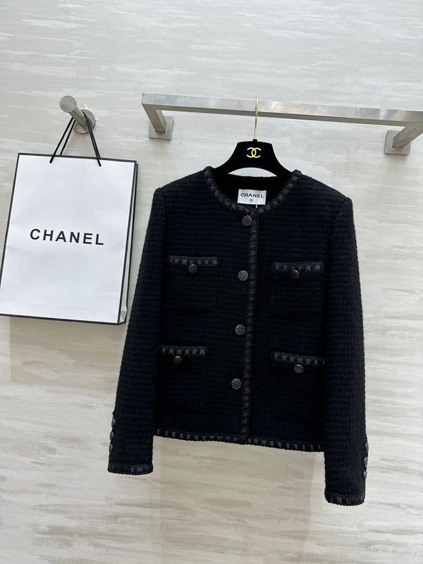 CHANEL TWEED JACKET STYLE 260