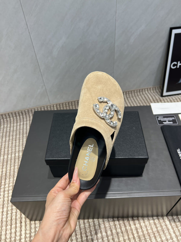 CC 25S Birkenstock Thick-Sole Loafers in Beige Velvet 442542