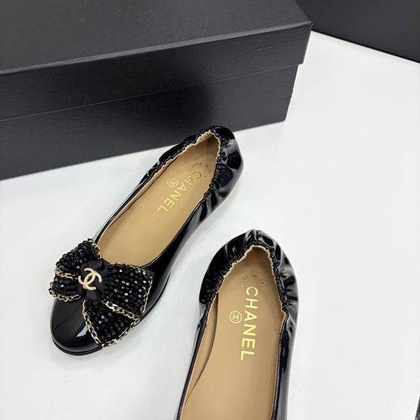 CC 25s Coco Beach Ballet Flats Glossy Black Sheepskin 331786