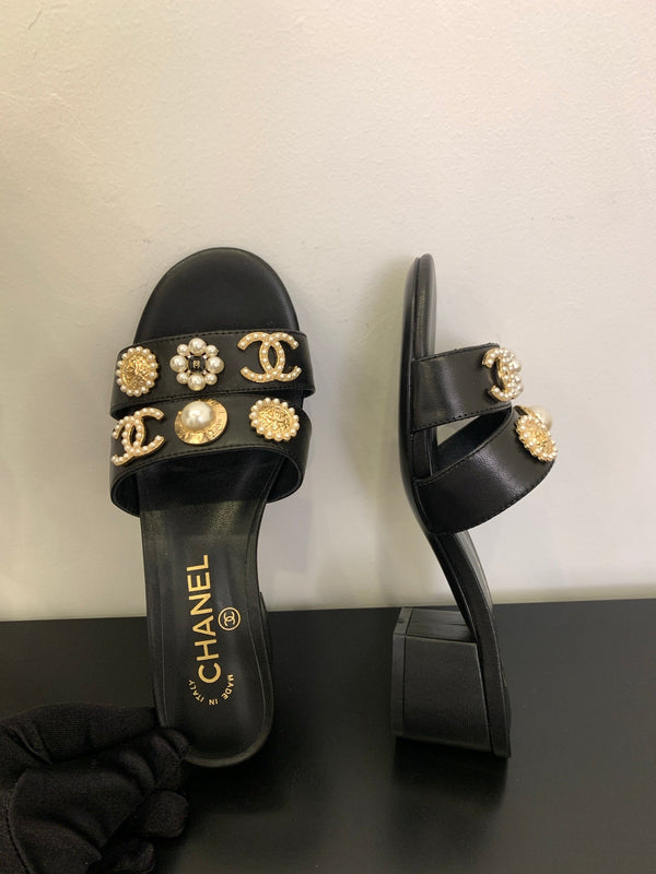 Chanel Embellished Sandal Black Leather 166885