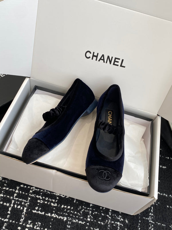 CC 25SS Embroidered Double C logo Mary Janes Blue Suede 473426
