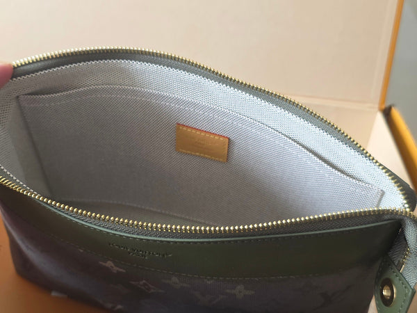 LV Voyage medium clutch Camouflage Green Monogram Canvas 274822