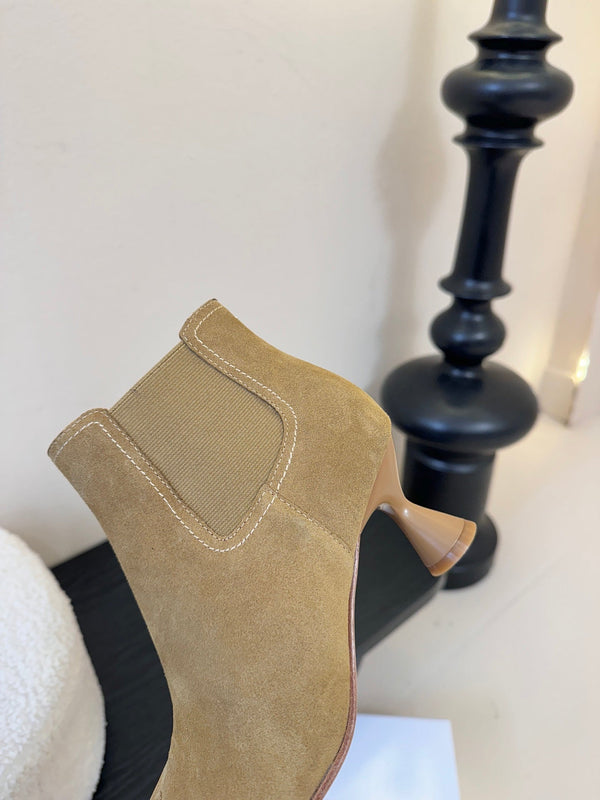 Maison Margiela Tabi Ankle Boots Short Heel Tan Cowhide Suede 580428
